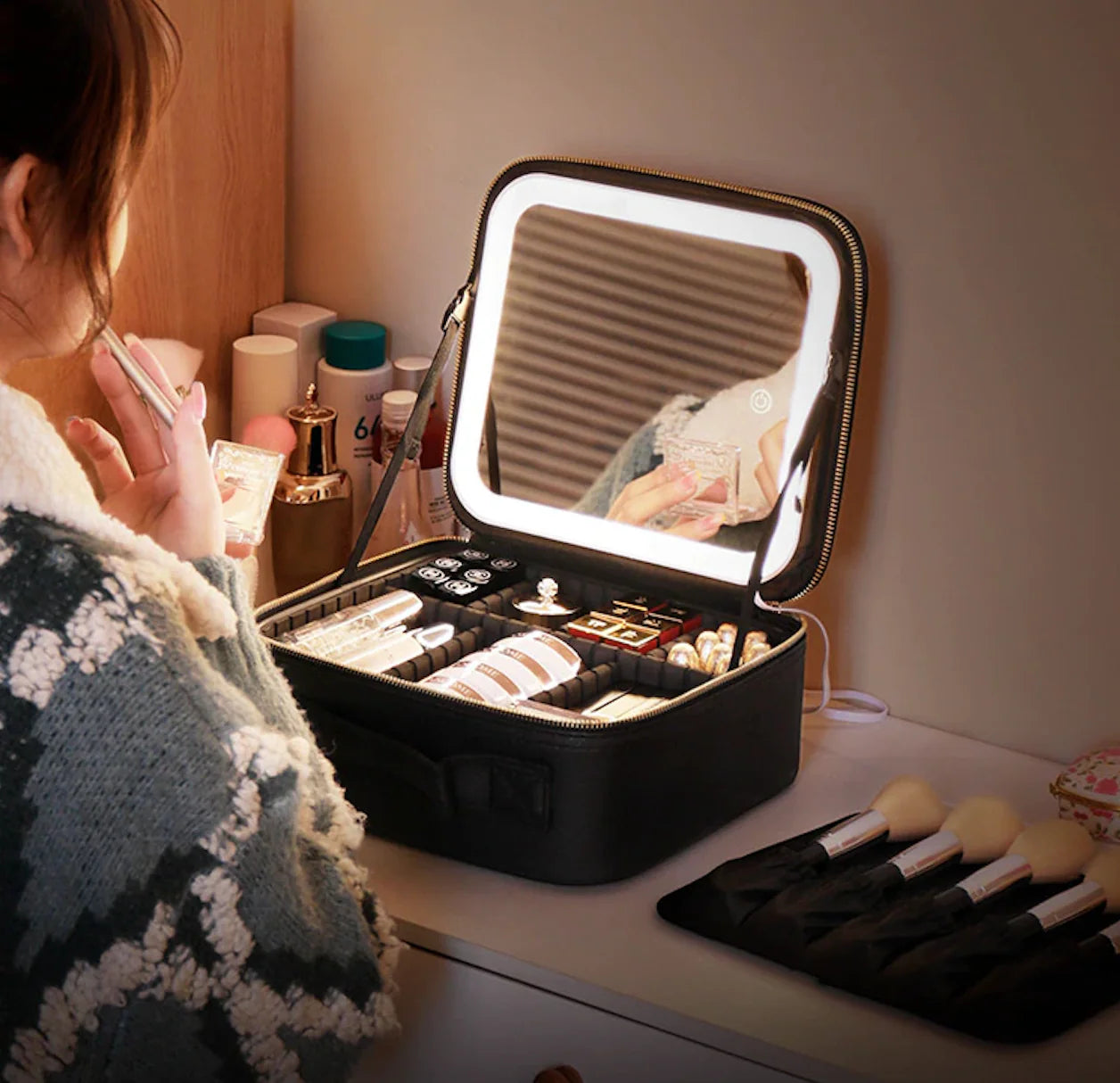 Luma | All-in-One Beauty Bag with LED Mirror